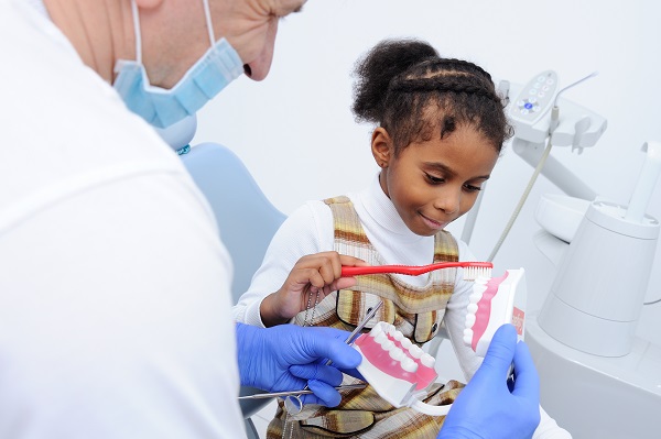 Pediatric Dental Tips For Breaking A Child&#    ;s Thumb Sucking Habit